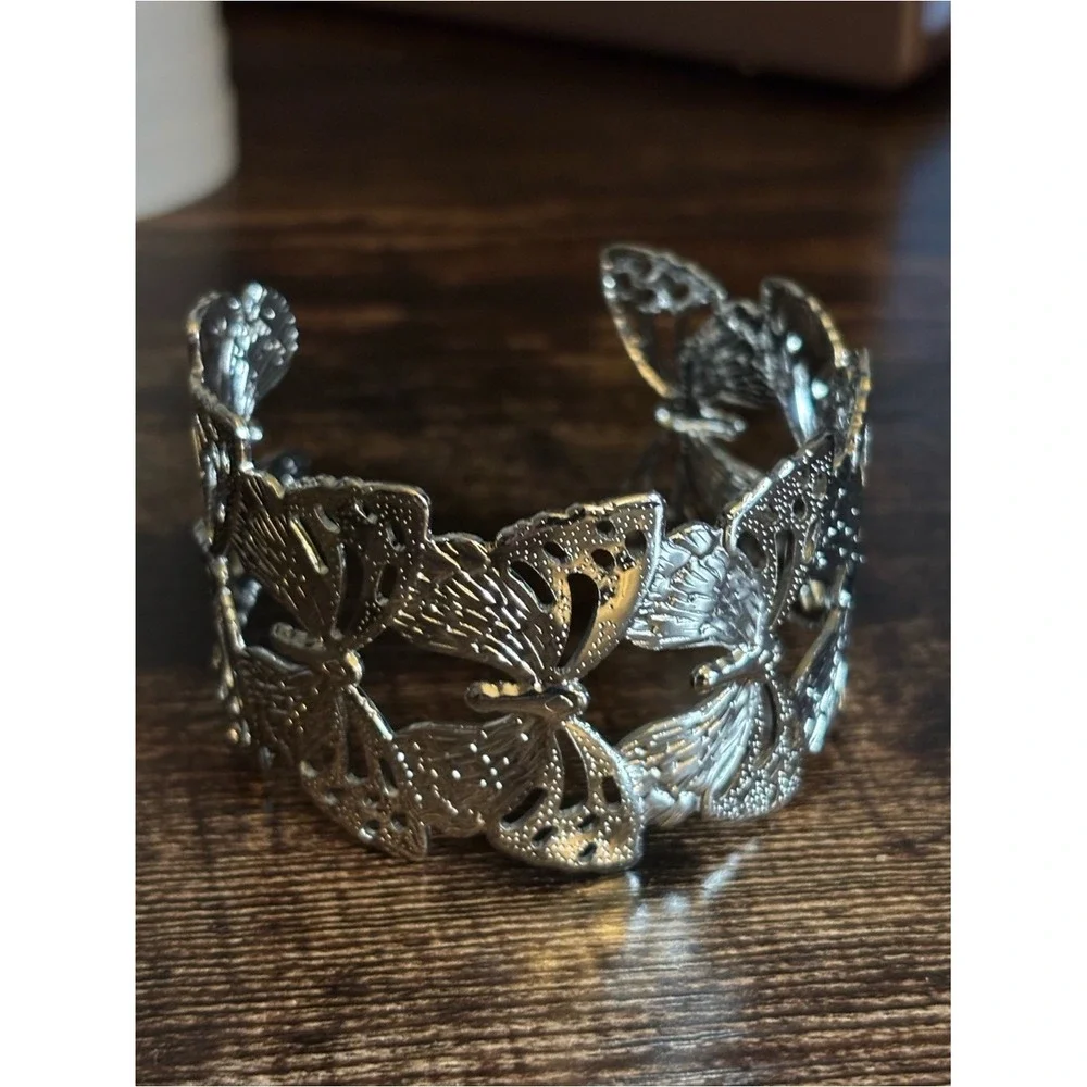 N/A elegant silver